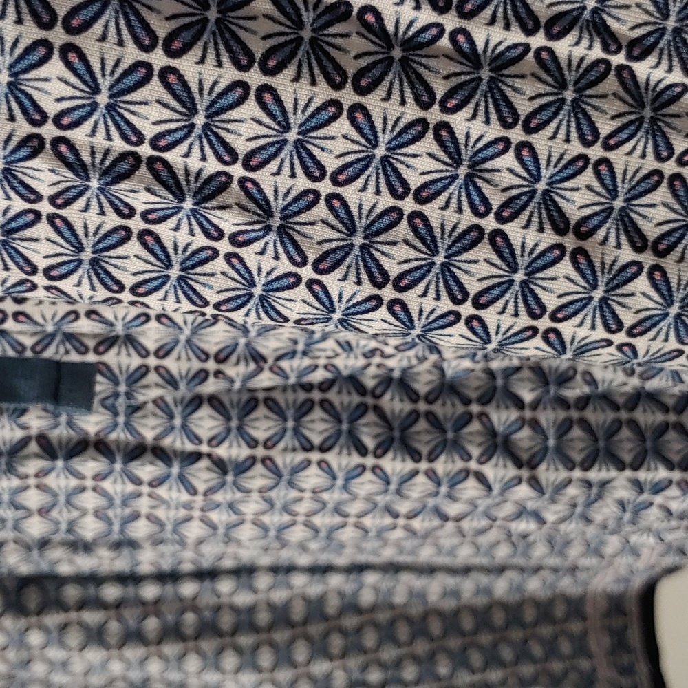 Max Studio Skirt Size: M✨️ Moving end of January 2025! Everything must go✨️